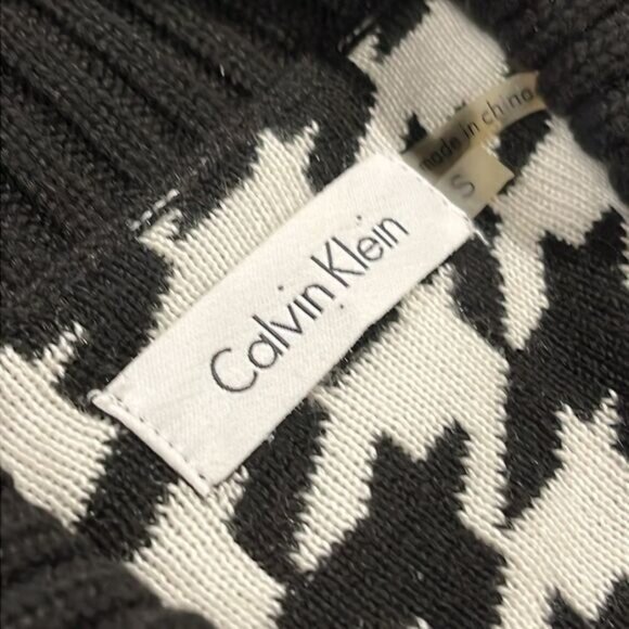 Calvin Klein long sleeve v-neck houndstooth print Sweater Dress - Picture 10 of 14